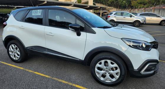 RENAULT CAPTUR 1.3 TCE FLEX ZEN X-TRONIC RENAULT CAPTUR 1.3 TCE FLEX ZEN X-TRONIC